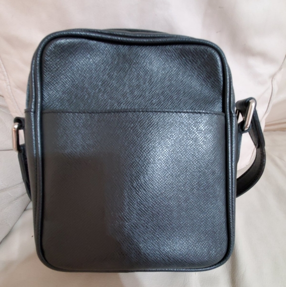 Louise Vuitton Crossbody - Picture 2 of 7